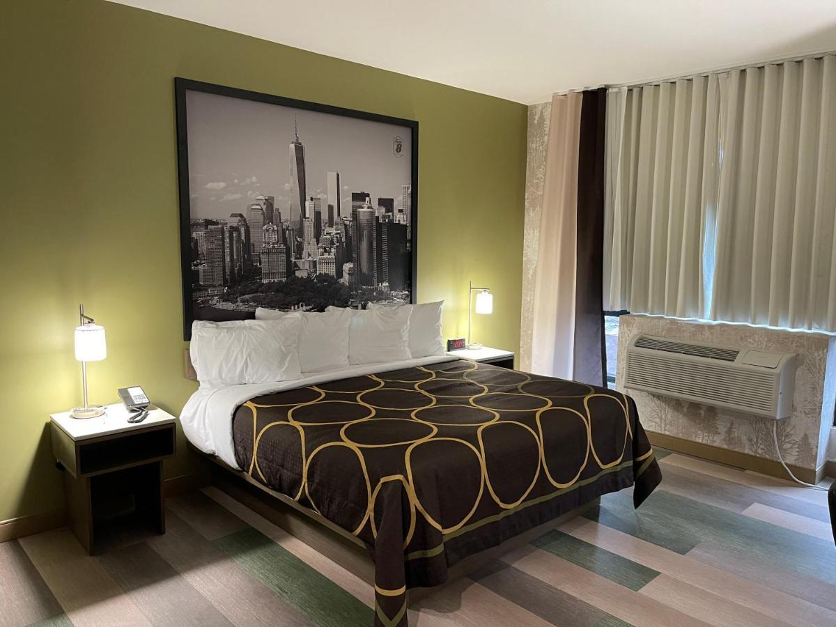 Super 8 By Wyndham Bronx Near Botanical Garden Hotel นิวยอร์ก ภายนอก รูปภาพ
