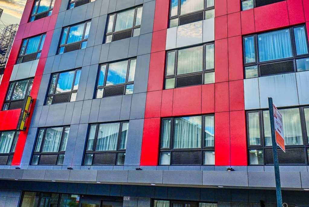 Super 8 By Wyndham Bronx Near Botanical Garden Hotel นิวยอร์ก ภายนอก รูปภาพ